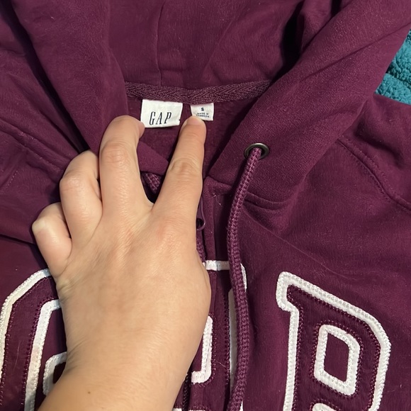 GAP burgundy jacket small - Picture 2 of 3